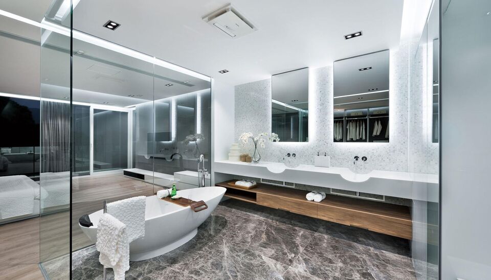 Prachtig pand in midden van vuilnisbelt